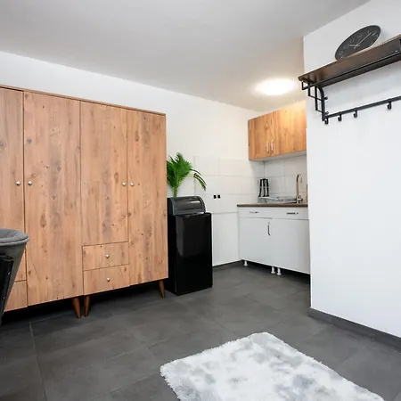 Apartment Serviceroom24 - Space In Wlan - Smart-tv - 24-7 Check-in Und Kueche Recklinghausen