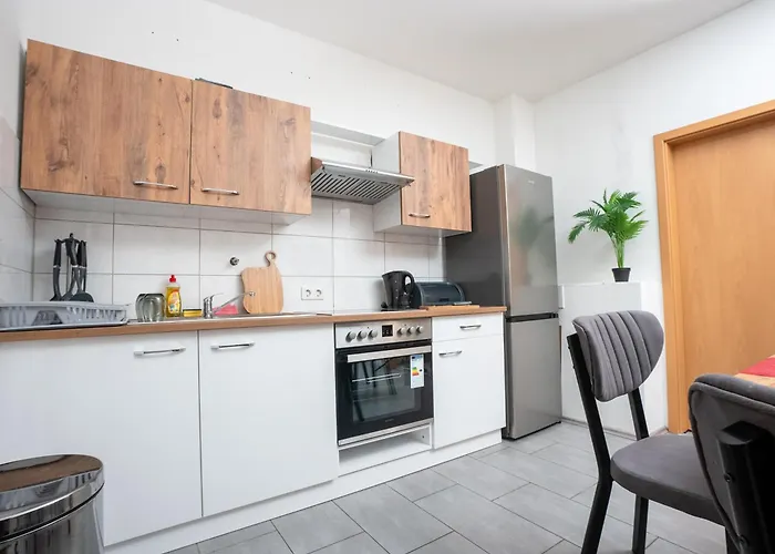 Appartement Serviceroom24 - Space In Wlan - Smart-tv - 24-7 Check-in Und Kueche