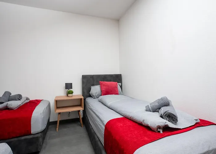Appartement Serviceroom24 - Space In Wlan - Smart-tv - 24-7 Check-in Und Kueche