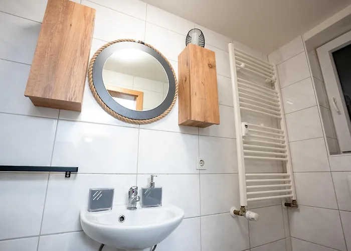 Appartement Serviceroom24 - Space In Wlan - Smart-tv - 24-7 Check-in Und Kueche